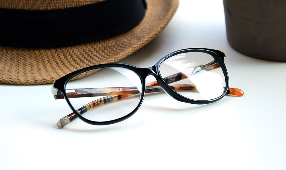 防蓝光链条眼镜，带你迈进眼镜行业的时尚新时代