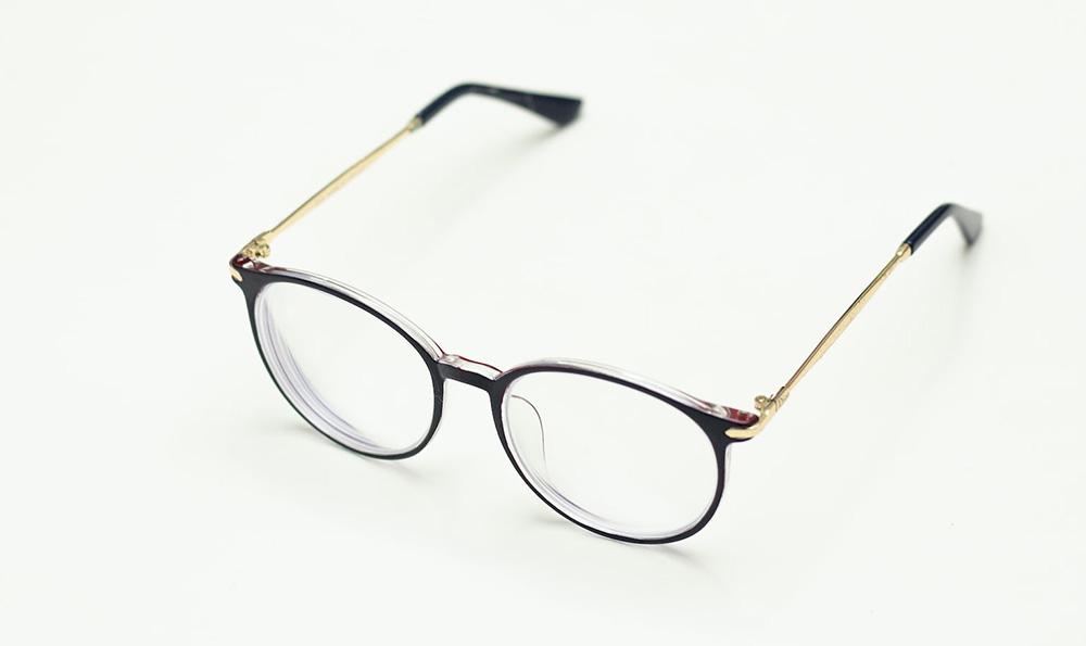 猫眼素颜防蓝光下半框钻眼镜：保护眼睛的时尚选择