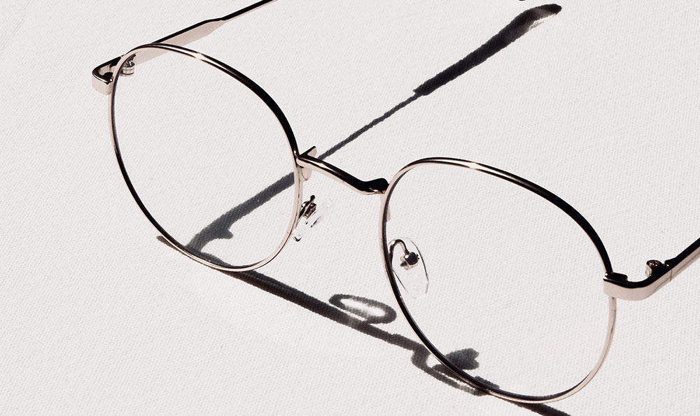 眼镜有防蓝光近视镜：保护视力健康的必备选择